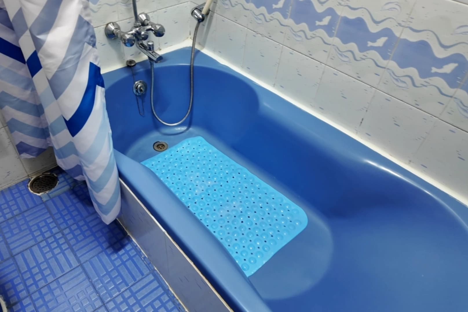 Bathtub